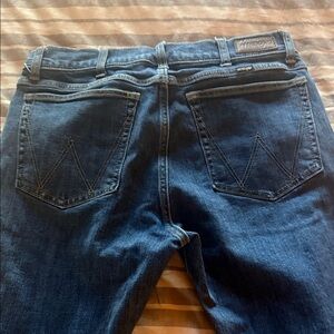 Wrangler Straight Leg Jeans in Dark Blue